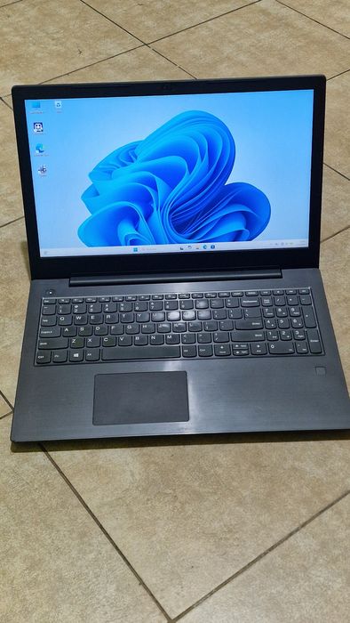 W Dobrej Cenie Lenovo v330 8 Gen i5 8250u 4 rdzenia Windows 11 Pro