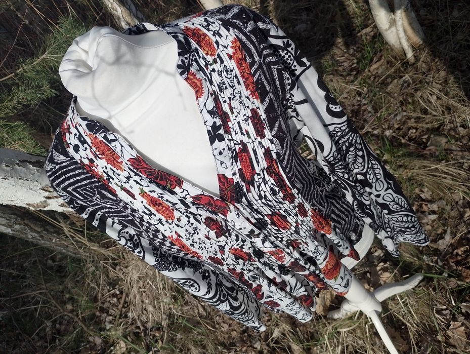 Koszula biała czarna kolorowa w kwiaty Desigual Boho.