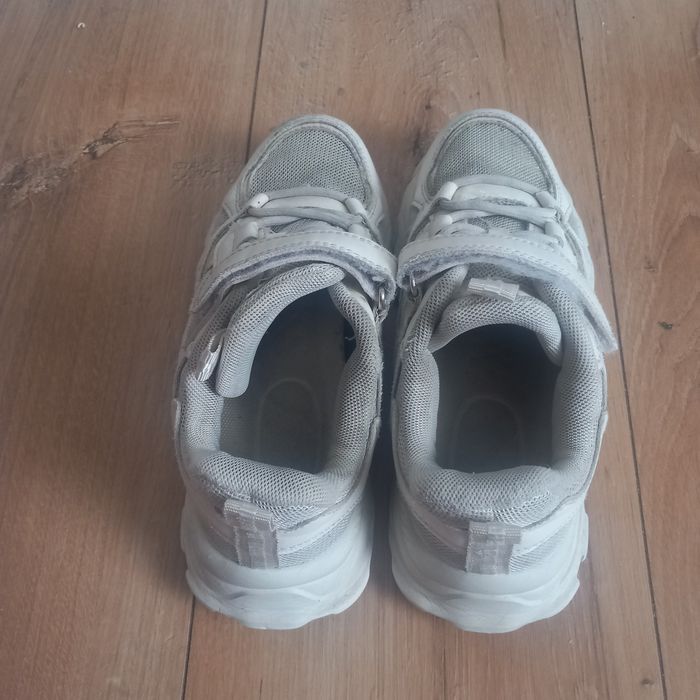 Buty adidasy sportowe Smyk dla dziewczynki rozmiar 35