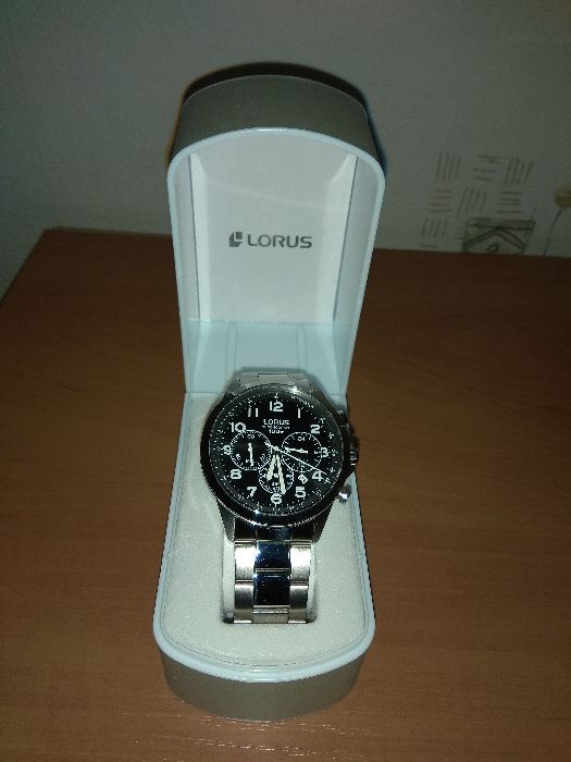 Zegarek męski Lorus RT367FX9 Chronograf kwarcowy