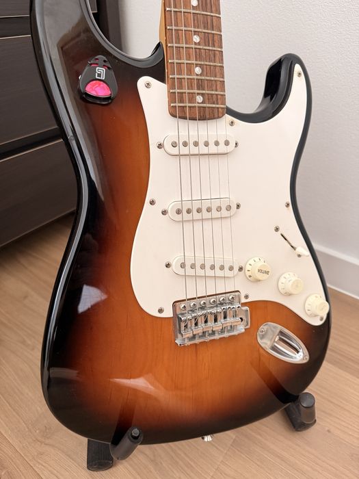 Squier Fender Stratocaster Gitara