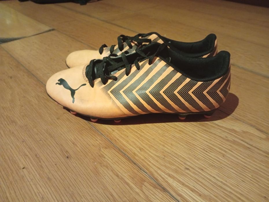 Chuteiras Puma com pouco uso
