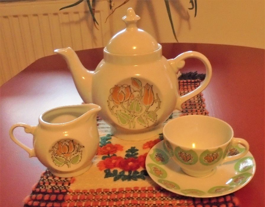 Dzbanek filiżanka spodek dzbanuszek białe-porcelana Włocławek