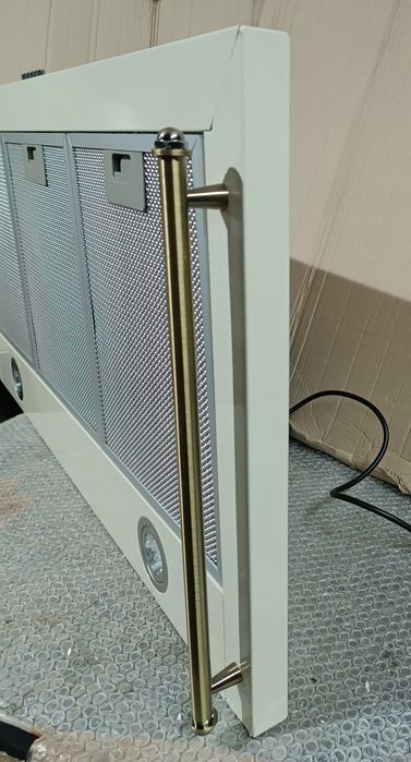 Витяжка Klarstein Victoria 90, купольна, кремова