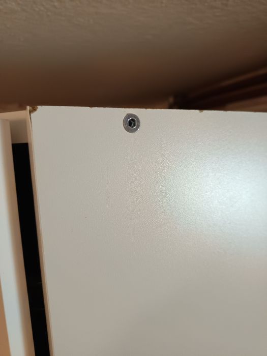 Szafa ubraniowa narożna