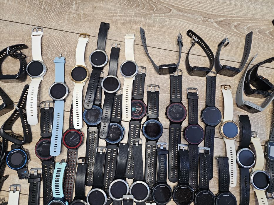 Лот Garmin vivoactive, vivosmart, vivofit, forerunner, fenix - 117 шт