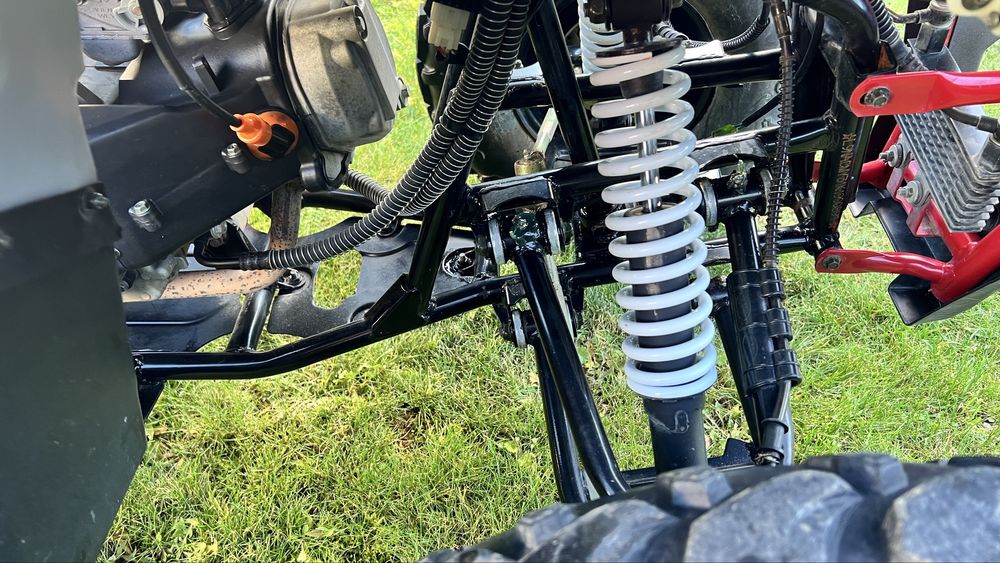 Продам квадроцикал 200 кубів