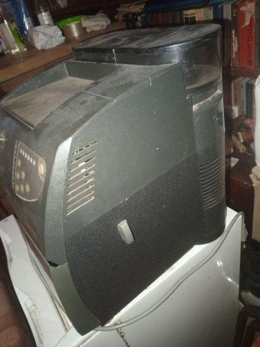 Срочно продам кофемашину saeco magic de luxe