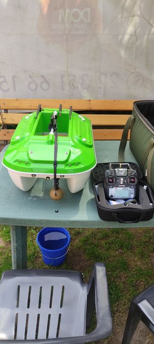 Łodka zanętowa Sylvi boat z GPS echosadą i autopilotem