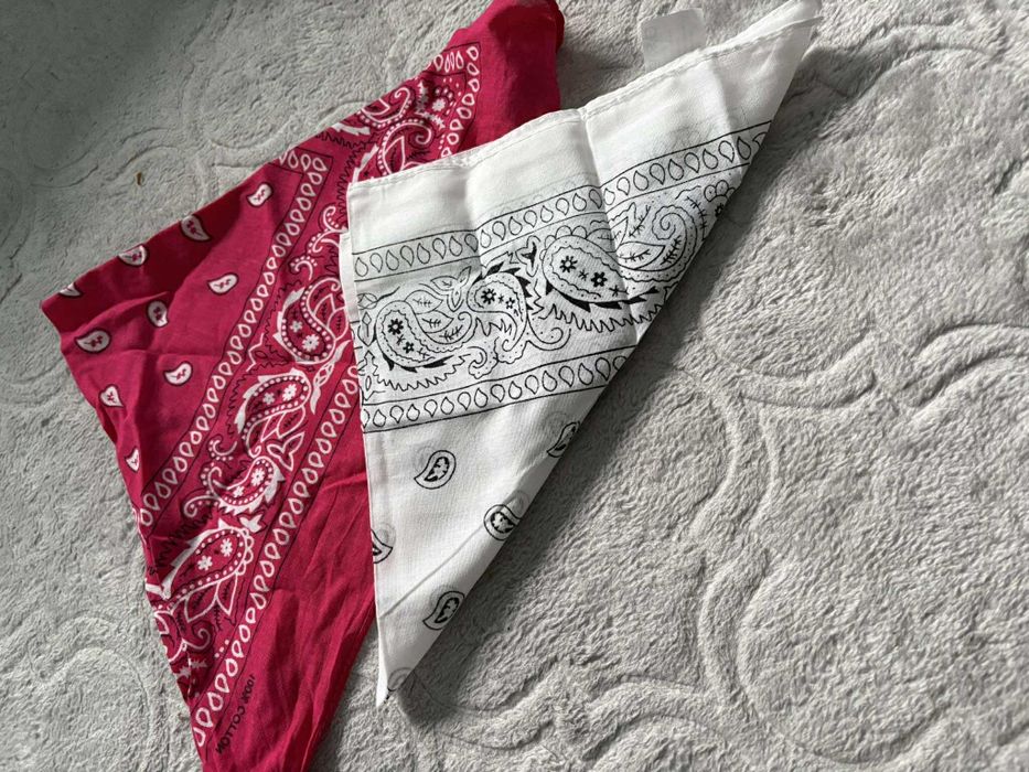 Chusta różowa i biała