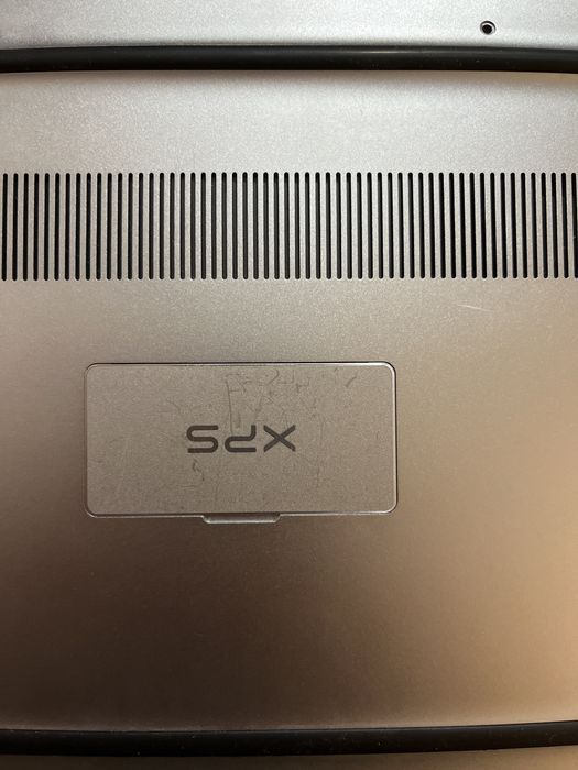 Laptop Dell XPS uszkodzony