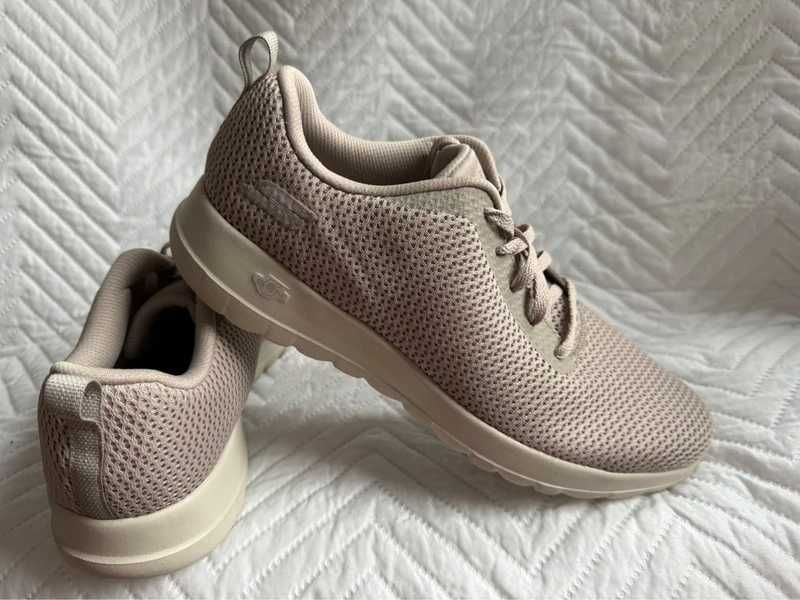 - Skechers - Sneakersy r. 40 / 41