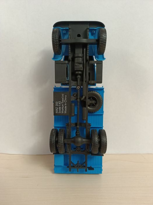 Колекційна модель МАЗ-200 Бортова 1:43 Автоісторія автолегенди ссср