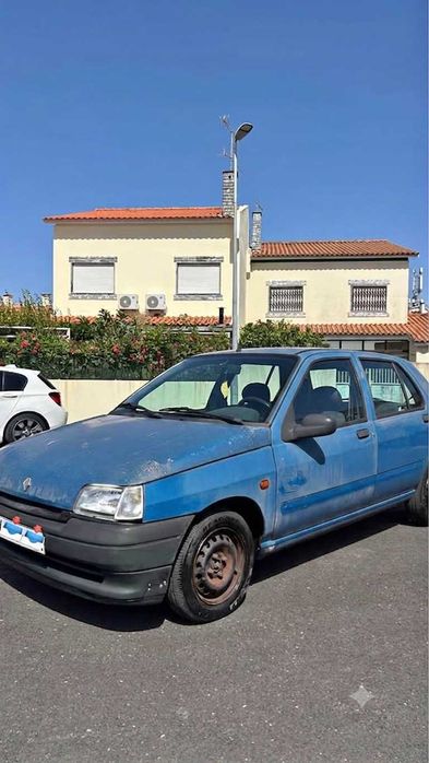 carro clio renalt leia a descriçao