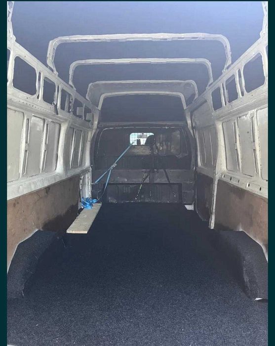 Azevedo e Brandel - Mudanças e Transportes .