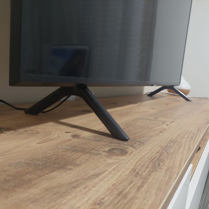 PÉS, apoio Tv samsung QE55Q60RAT