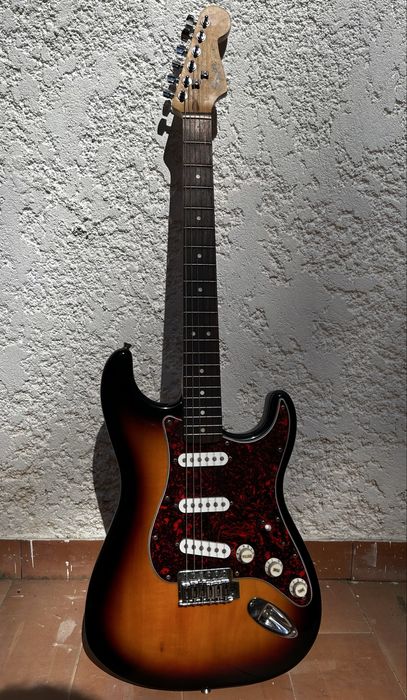Squier Strat by Fender + Saco da Fender