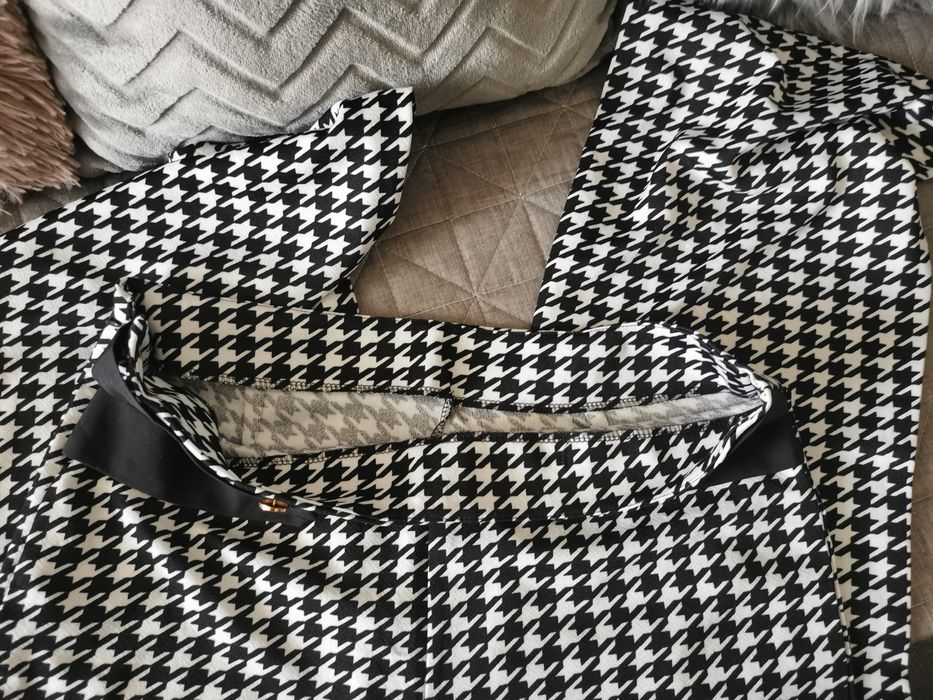 Nowe damskie spodnie w biało - czarną pepitkę