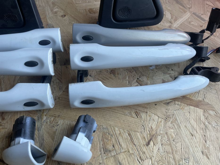 Ручка дверей Renault Zoe ручка відкривання капоту Рено Зон зовнішня