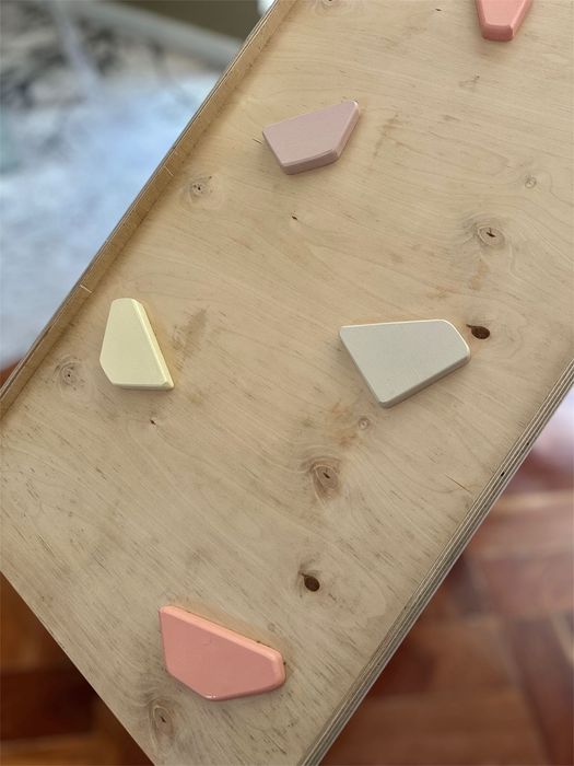 Triângulo Pikler da Little Pea c/ escorrega e rampa de escalada