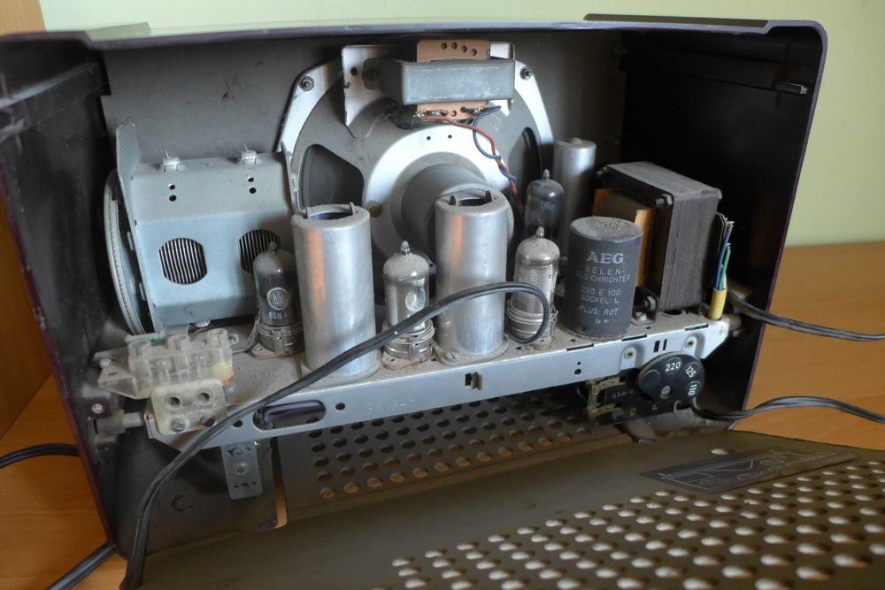 Radio lampowe SABA W 52