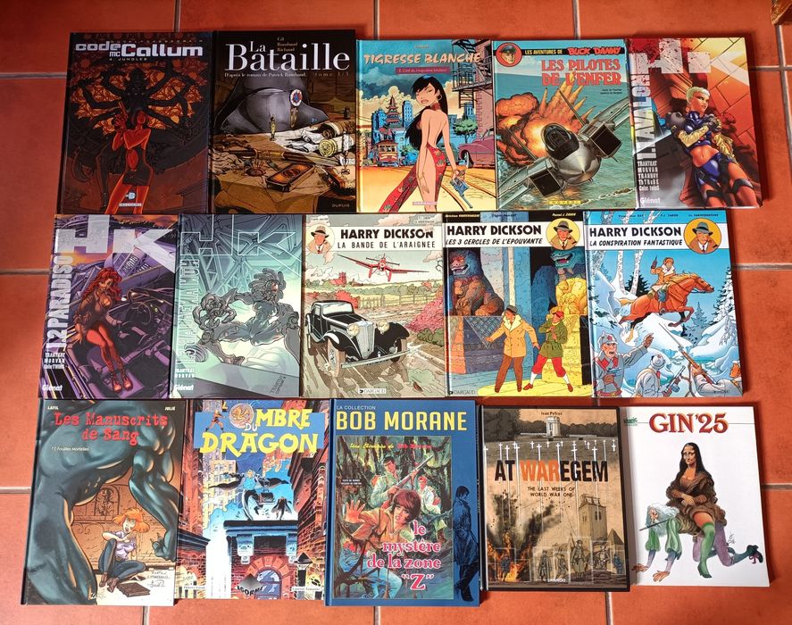 74 Livros em francês, inglês e espanhol