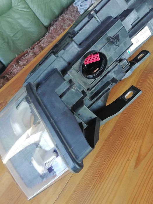 Lampa ledowa LEWA przód audi q3 Europejska 8U