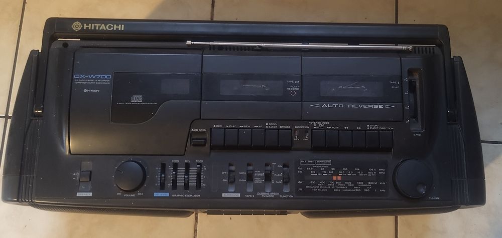 Boombox Hitachi CX--W700E