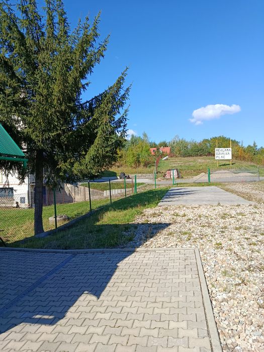Plac do wynajęcia 
Utwardzony kamieniem i domek o powierzchni 30m kwadratowych do wynajęcia Kilińskiego 87 - Widok 5