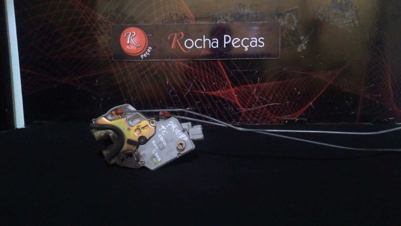 Fecho T.E Nissan Primera (P11)