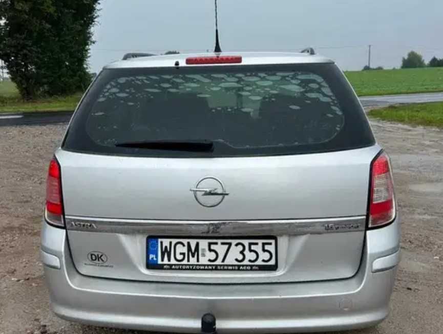 Opel Astra H kombi 1.6 ben 2005