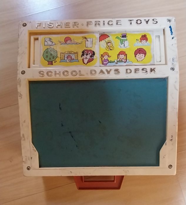 Brinquedo antigo Fisher Price School Days Desk