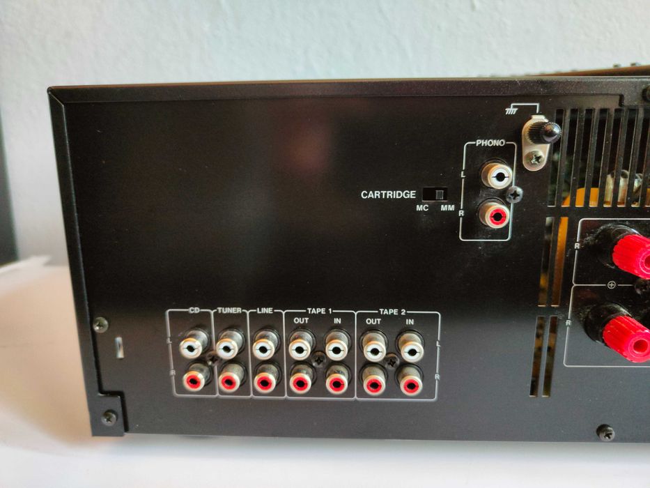 AKAI AM-39 B wzmacniacz stereo z pilotem