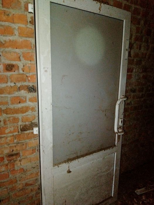 Двері металопластикові