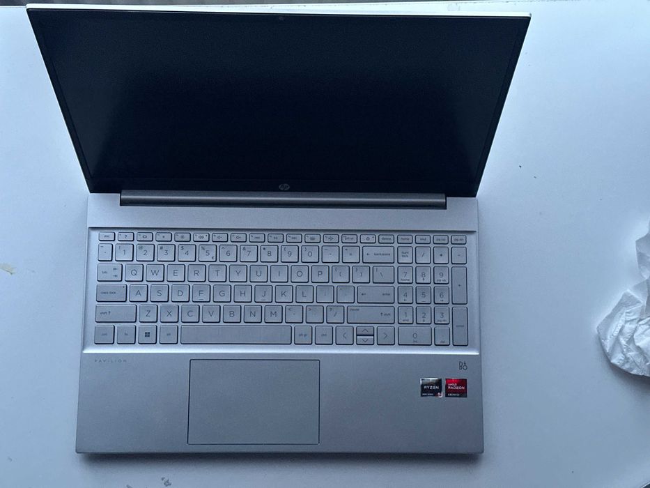 Laptop HP 15 cali Ryzen 5 5500u 16gb ram 512gb ssd 6 rdzeni 12 wątków