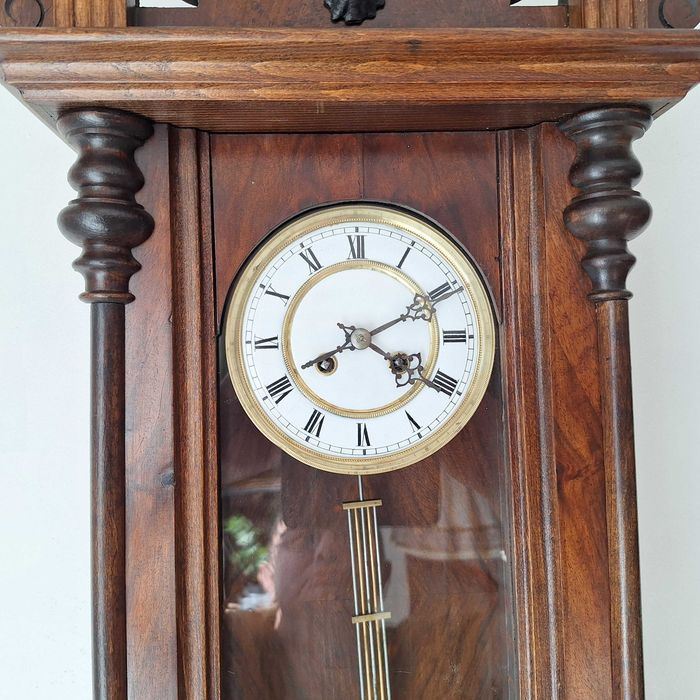 Stary wiszący zegar Kienzle