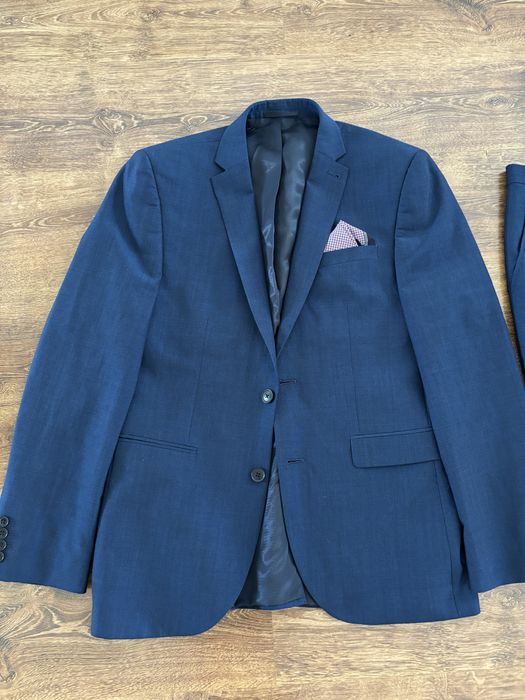 Nowy modny granatowy garnitur next tailoring