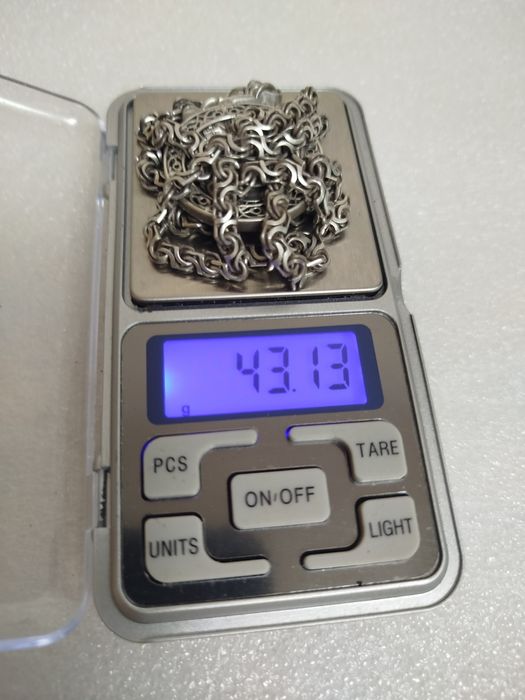 Продам серебряный комплект.