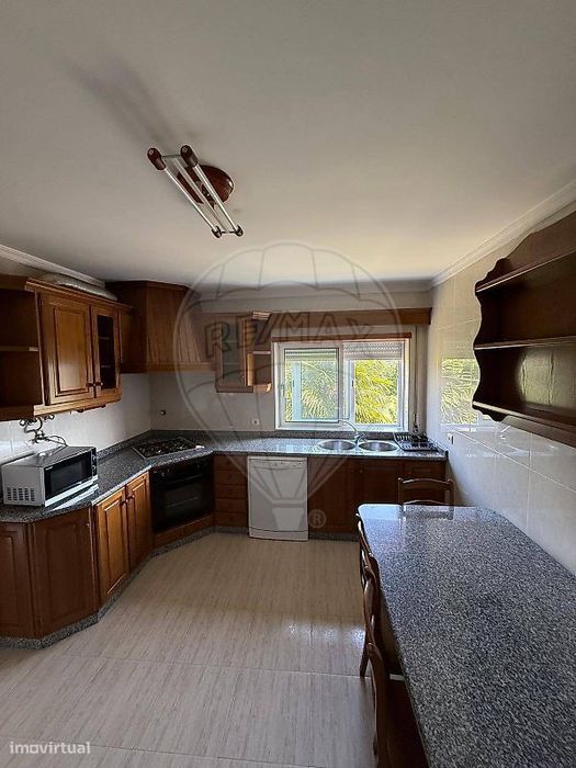 Apartamento T2 para arrendamento