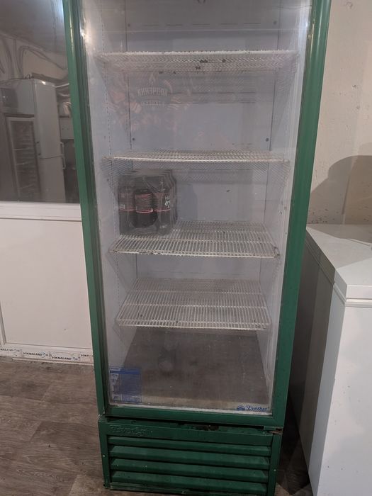 Холодильна вітрина б/у