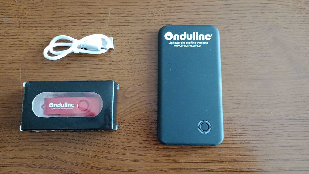 Powerbank slim 4000 mAh + Pendrive 16 GB