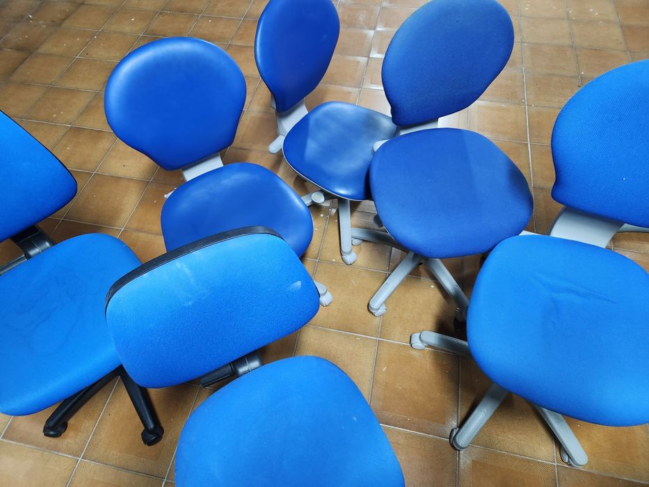 cadeiras de escritório c/ hidráulico erodado