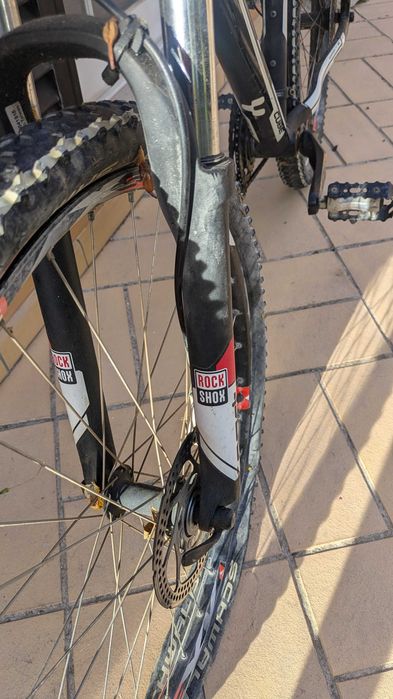 Bicicleta BTT CUBE