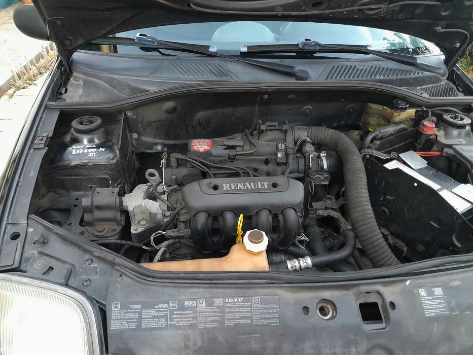 Renault Clio 1.2 com Direçao assistida  5lugares