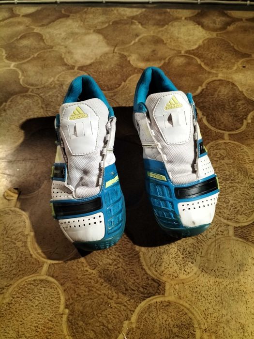 Adidas rozm 36,5 , halówki gratis