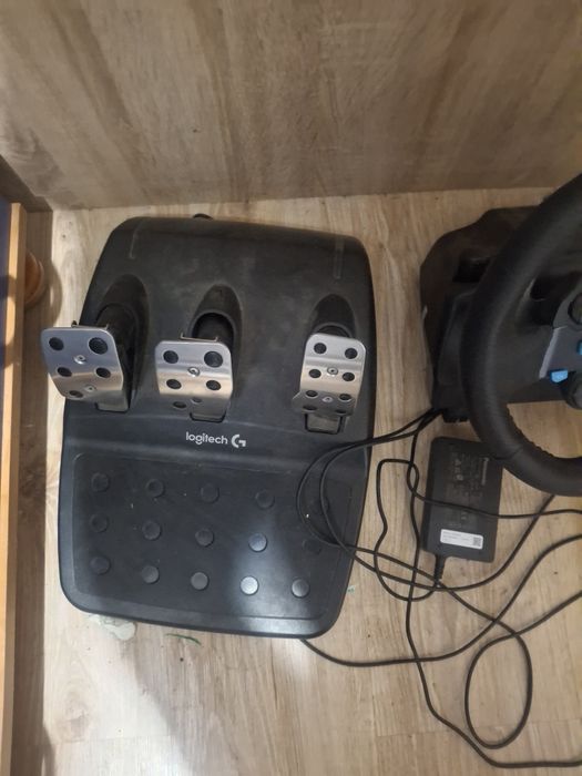 Kierownica logitech g29