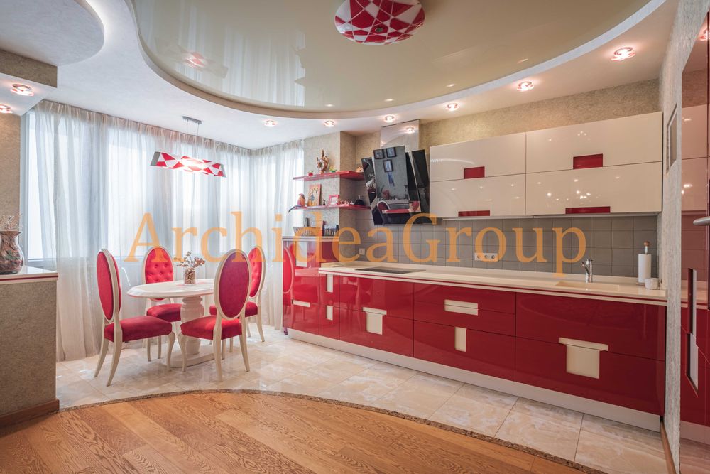 Амбітна видова квартира 86м2  в центрі Києва на вул. Голосіівська 13-А