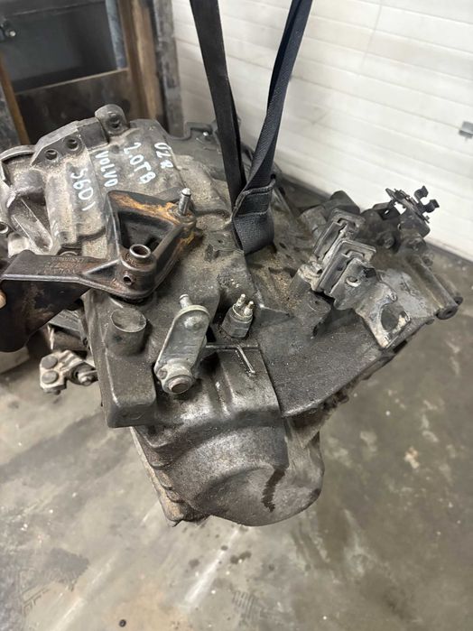 Volvo s60 skrzynia biegów 2.0 t b t5 manalna