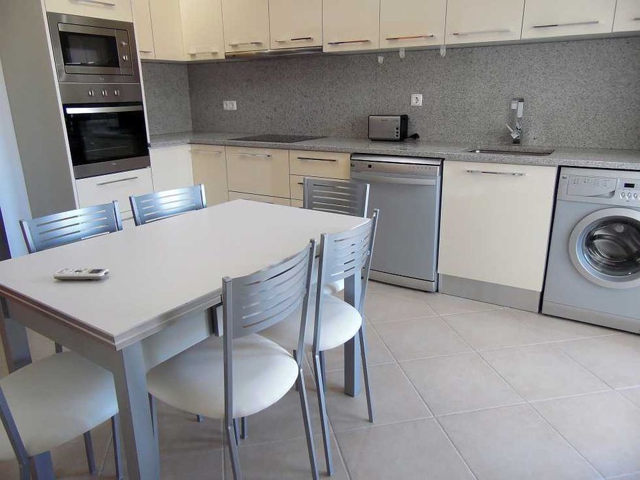 VILLA CHARM-V3 c/Piscina+Jardim Priv+garagem -Olhos de água/Albufeira