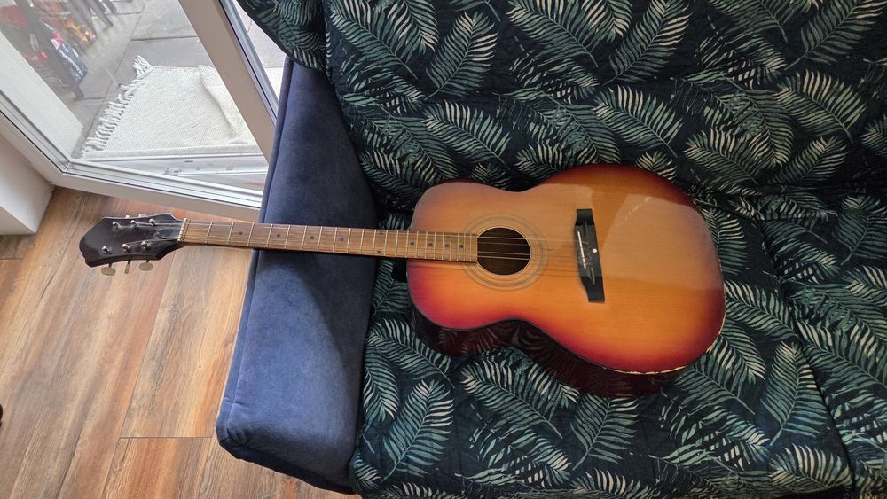 Gitara akustyczna Defil